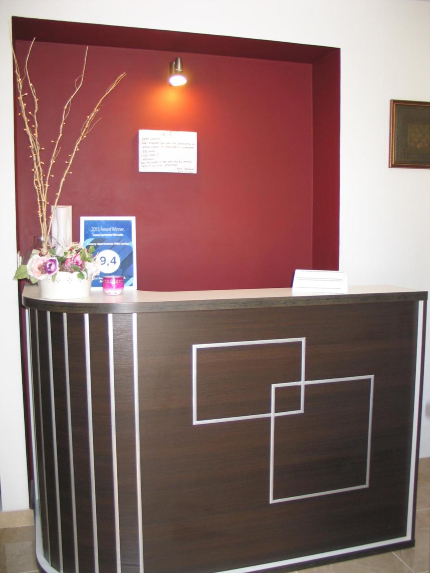 פודסטראנה Luxury Apartments Villa Lenka מראה חיצוני תמונה