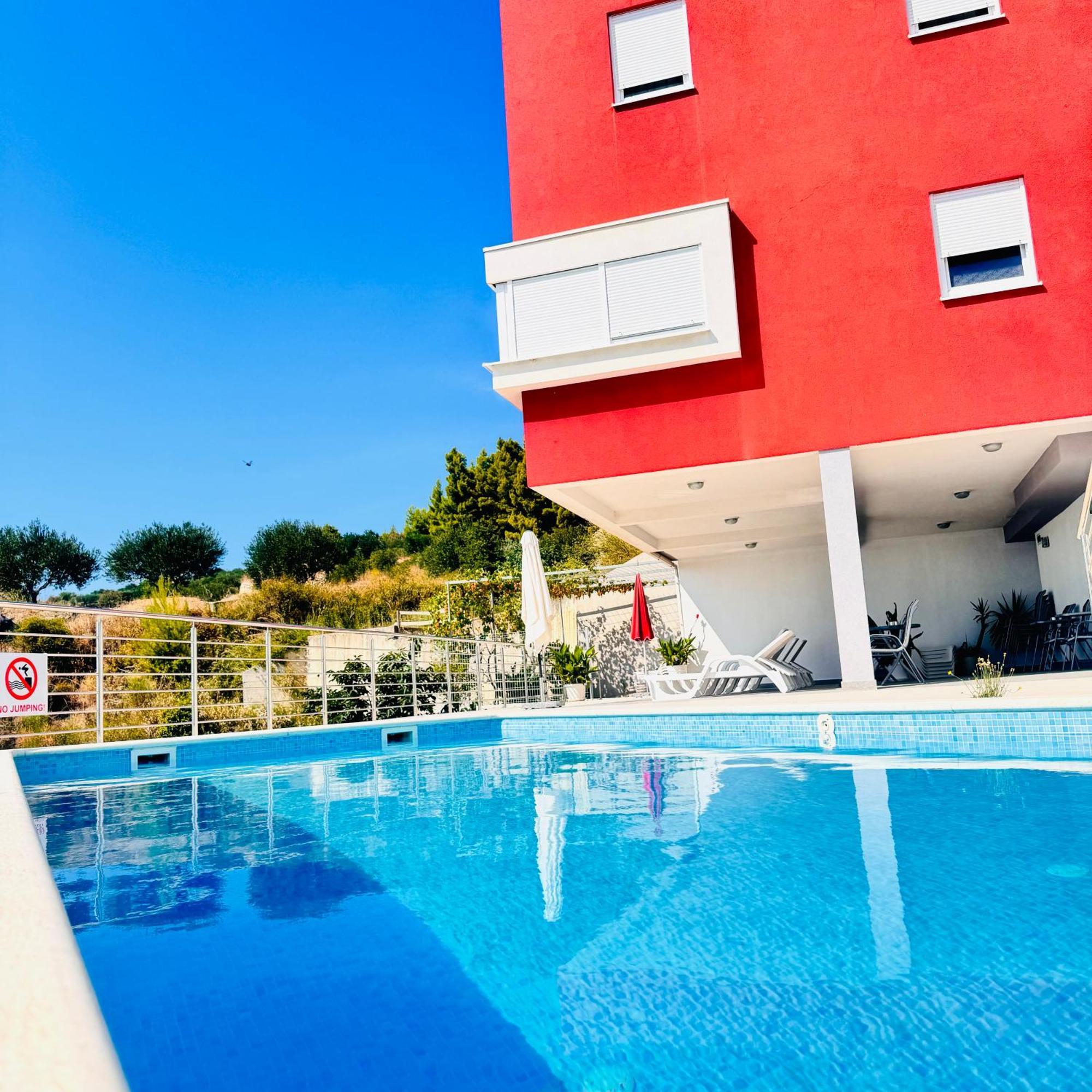 פודסטראנה Luxury Apartments Villa Lenka מראה חיצוני תמונה